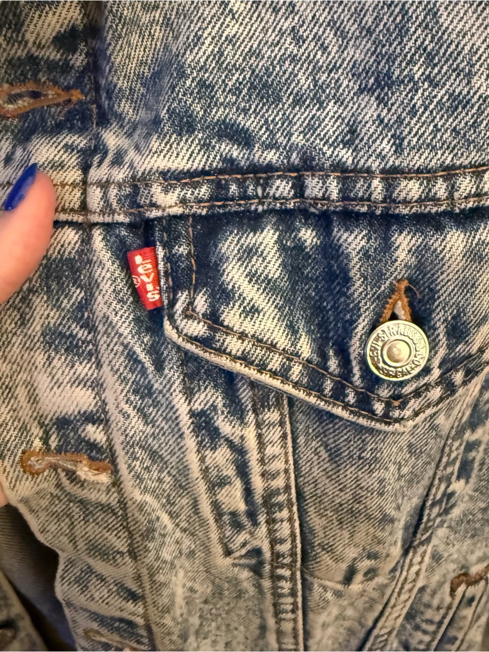Levi's Vintage Light Blue Acid-Wash Denim Jacket - Picture 3 of 4